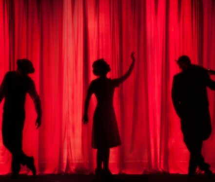 photo-1503095396549-807759245b35